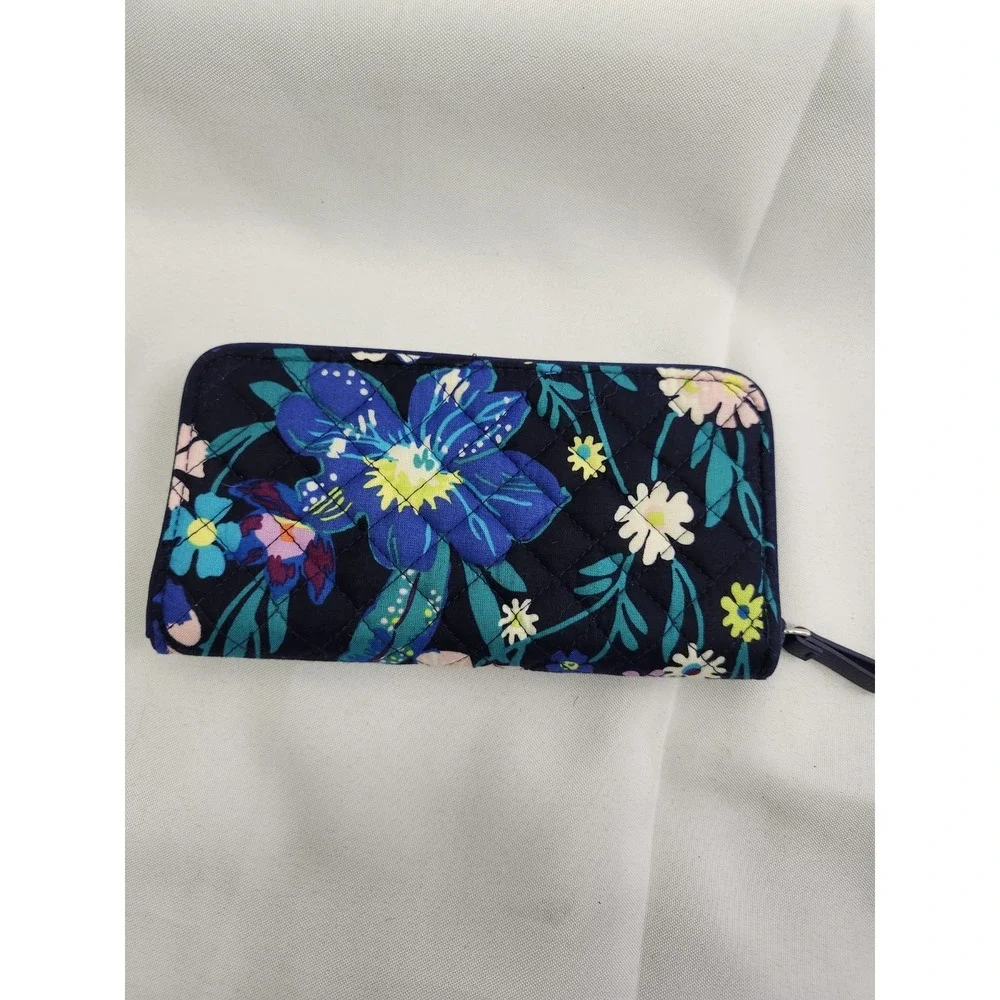 Vera Bradley Zip Accordion Wallet in Moonlight Garden - NWT RFID
